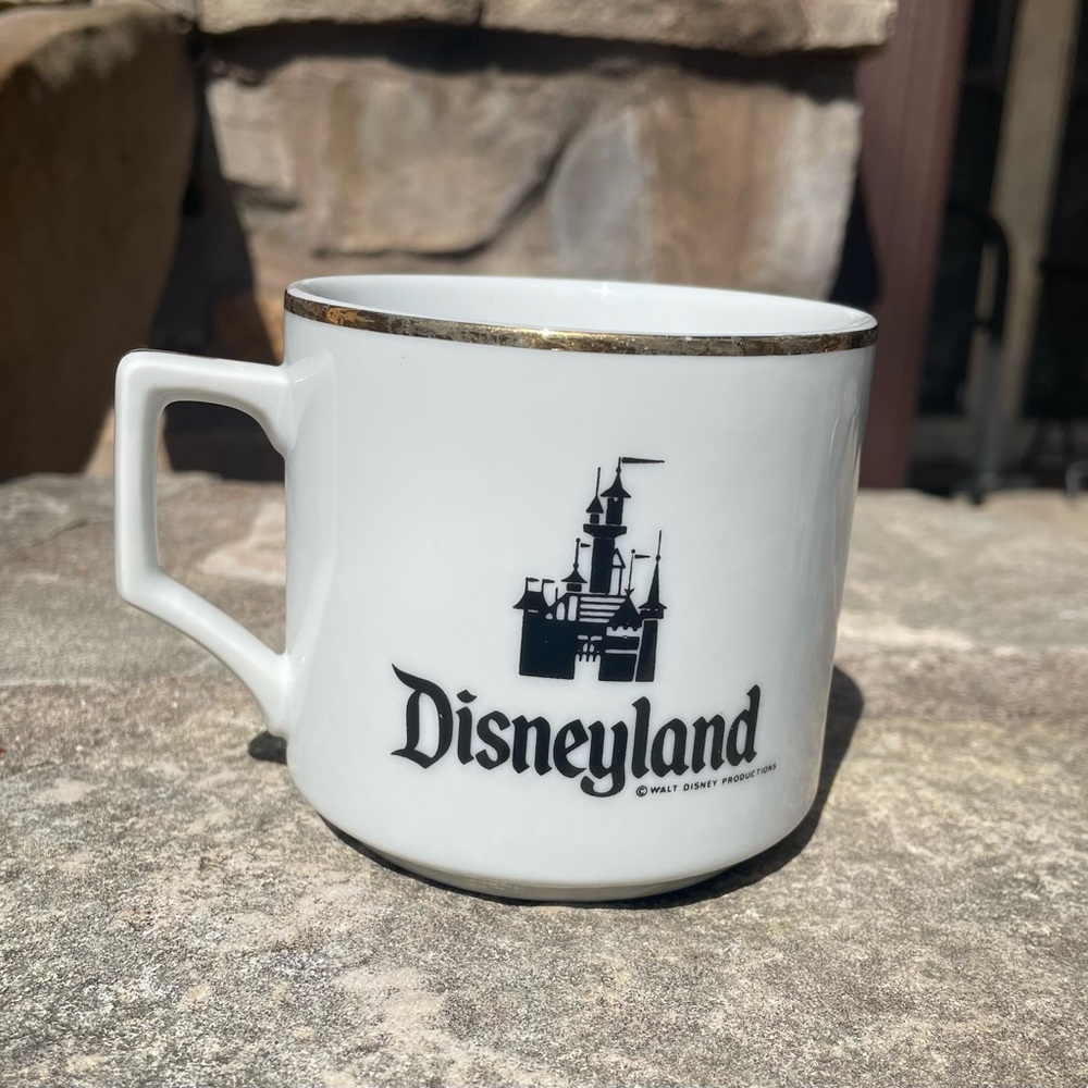 Disneyland Mug - Picture 1 of 1